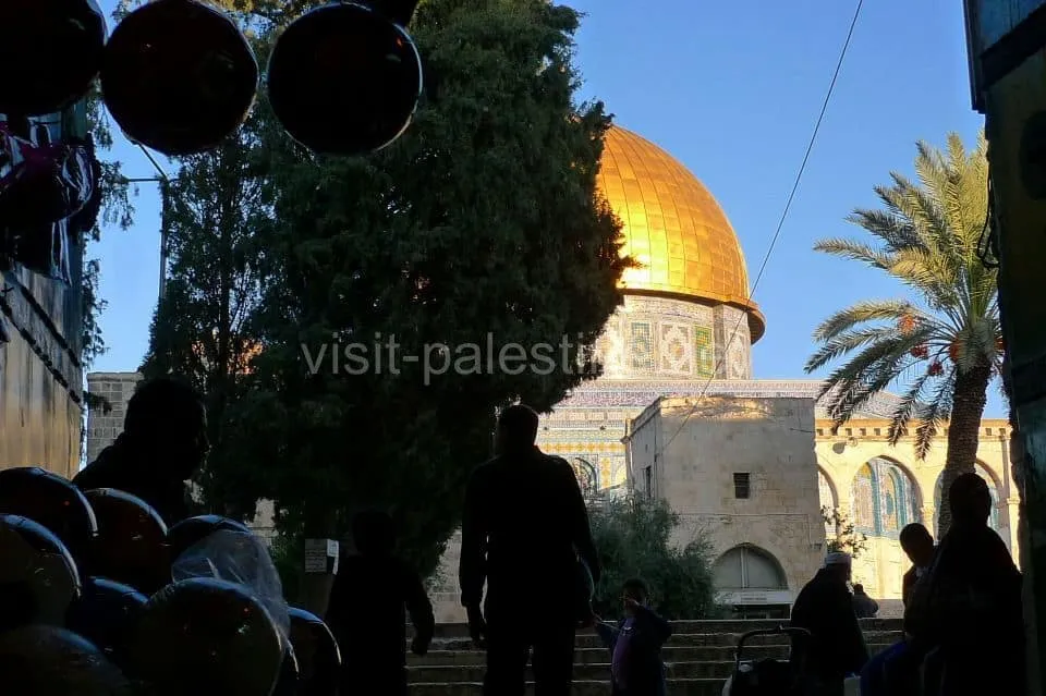 エルサレム 東エルサレムの旧市街の岩のドーム