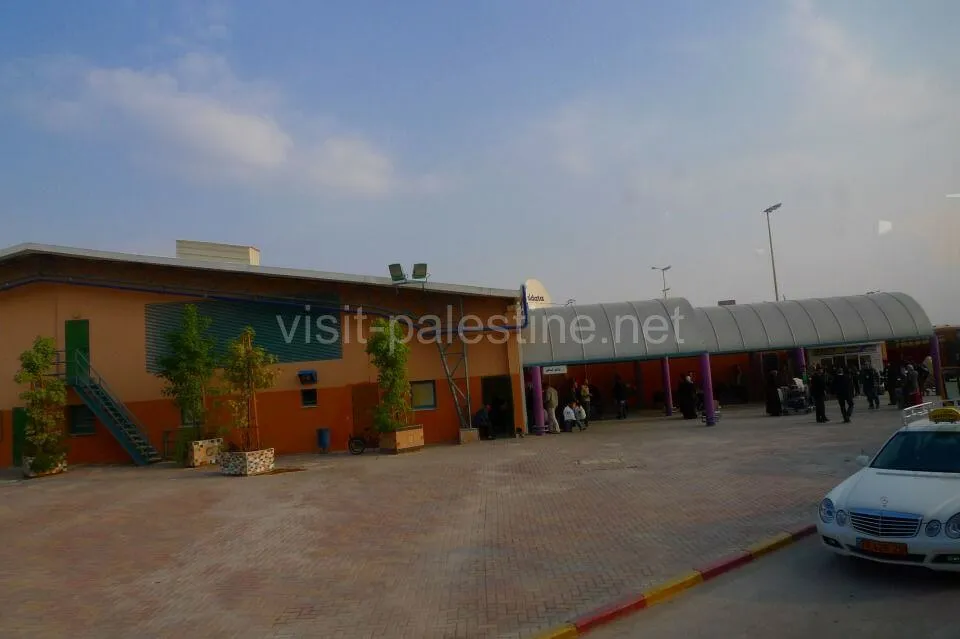 イスラエルの入国管理事務所