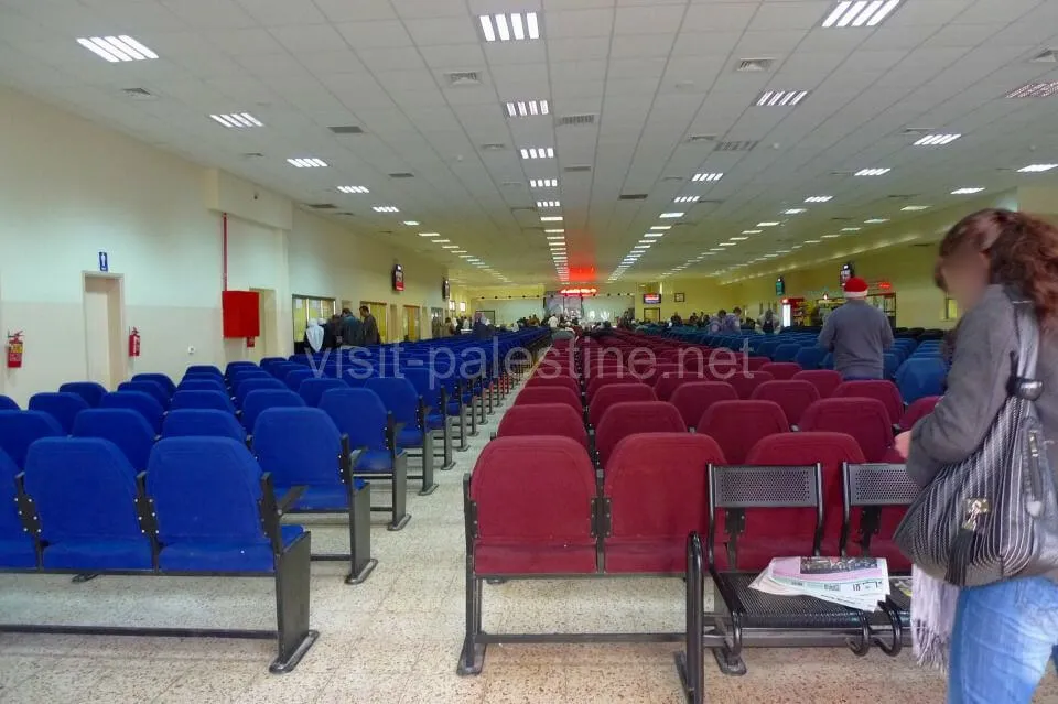パレスチナ側出国ブース